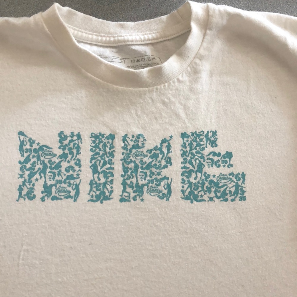 Nike girls short sleeve shirt
